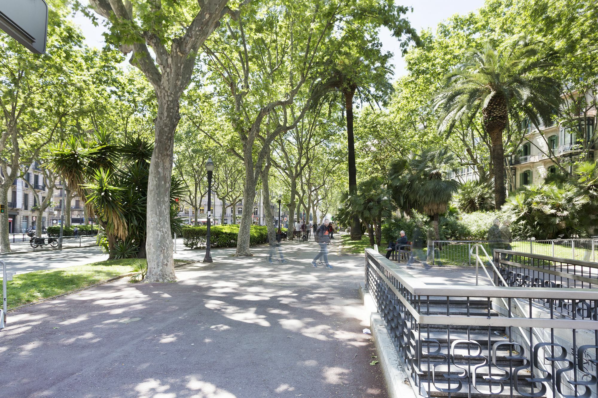 Paal Ronda De Sant Pere Barcelona